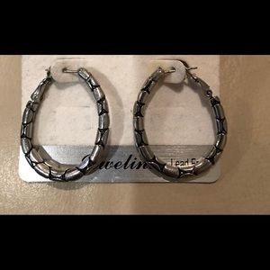 Jeweline silvertone hoop pierced earrings